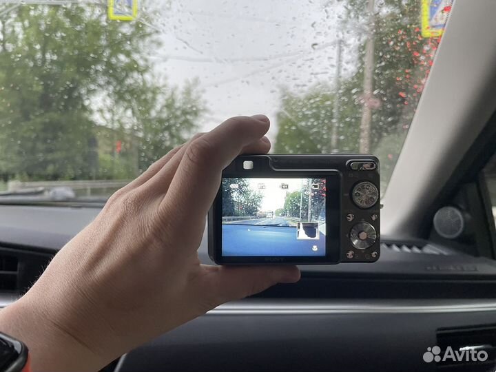 Компактный фотоаппарат Sony cyber shot DSC-W300