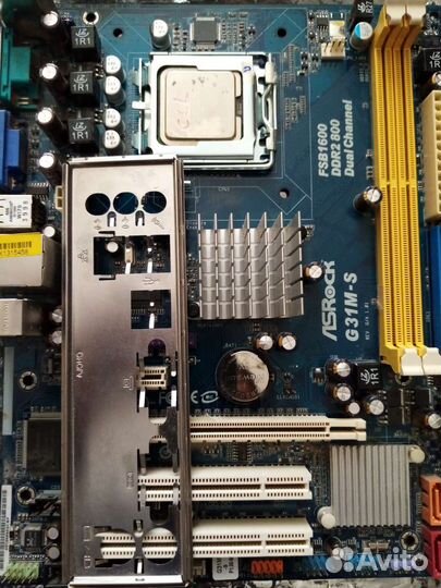 Материнская плата 775