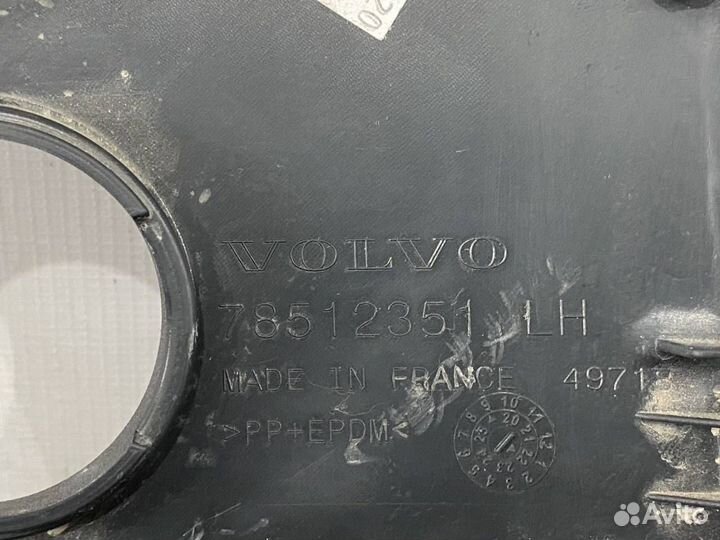 Рамка фары противотуманной левая Volvo FH5