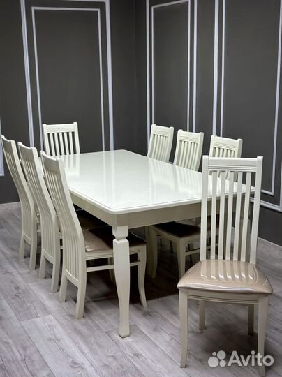 Стул / В наличии стулья