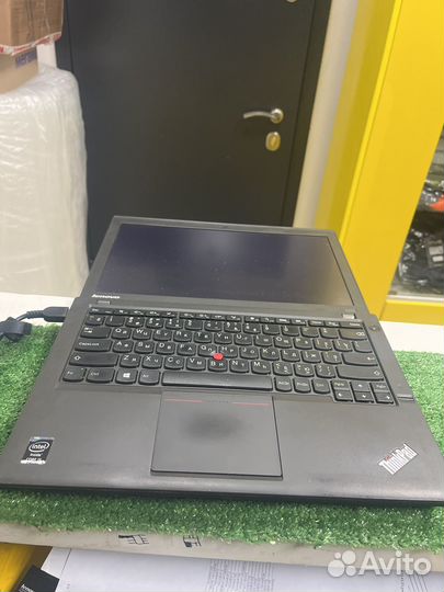 Lenovo X240 Core i5/ 8 Озу / SSD 240