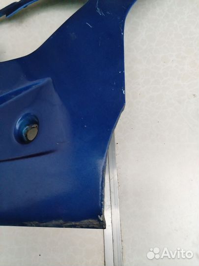 Suzuki gsx 400r пластик левый боковой