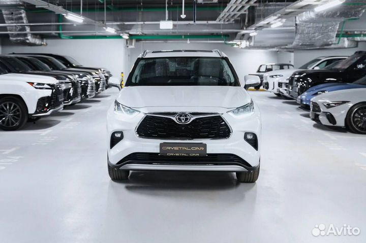 Toyota Highlander 2.0 AT, 2023, 2 км