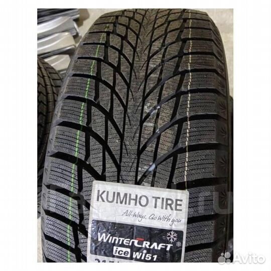 Kumho WinterCraft SUV Ice WS51 245/70 R16 111T