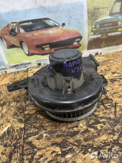 Моторчик печки Шкода Рапид NH3