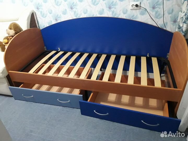 Детский набор мебели