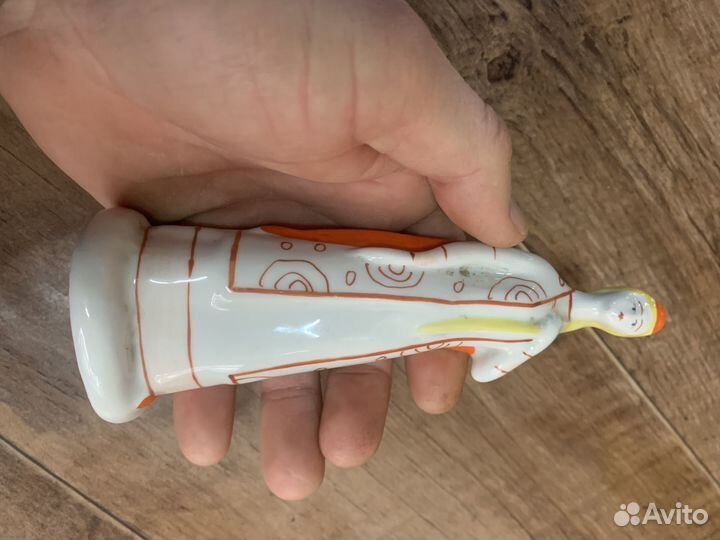 Статуэтка фарфор девушка Борницы с косой