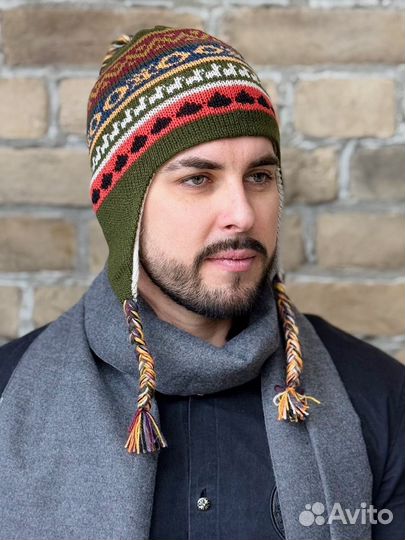 Мужская шапка двусторонняя с ушками зимняя Чульо 100% альпака цвет фисташковый-беж