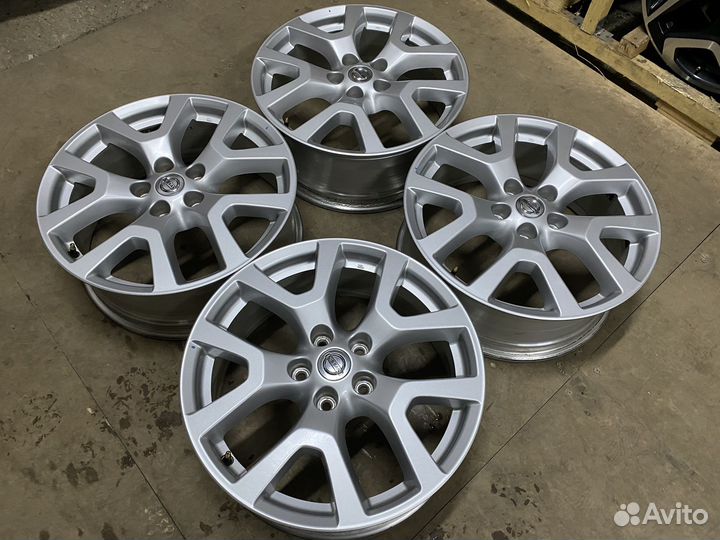 Диски Ниссан 18 5х114,3 ET40 оригинал из Японии