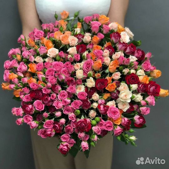 Кустовые розы оптом