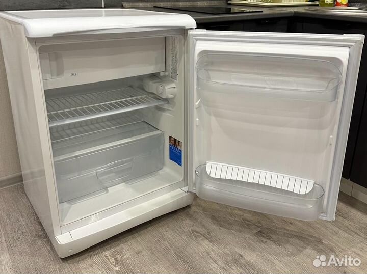 Холодильник indesit