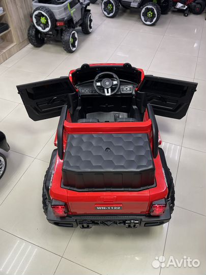 Детский электромобиль двухместный