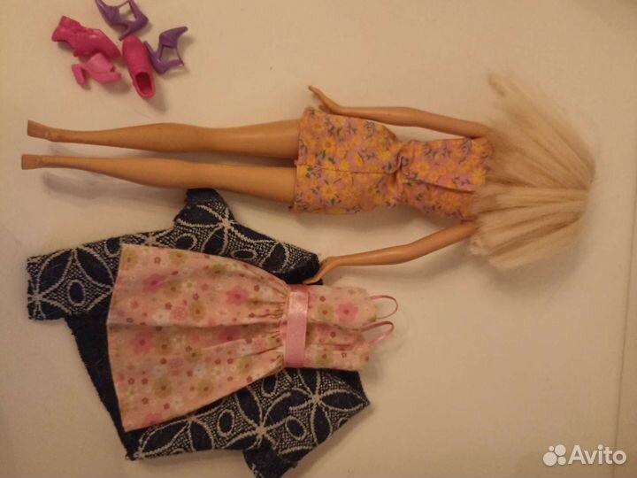 Кукла Барби и кукла Таня