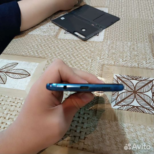 Телефон Samsung A9 2018