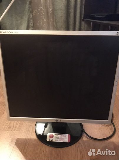 Монитор LG flatron L1953S