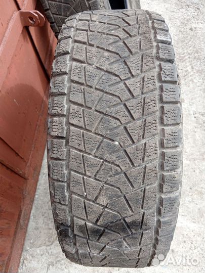 Bridgestone Blizzak DM-Z3 265/70 R15
