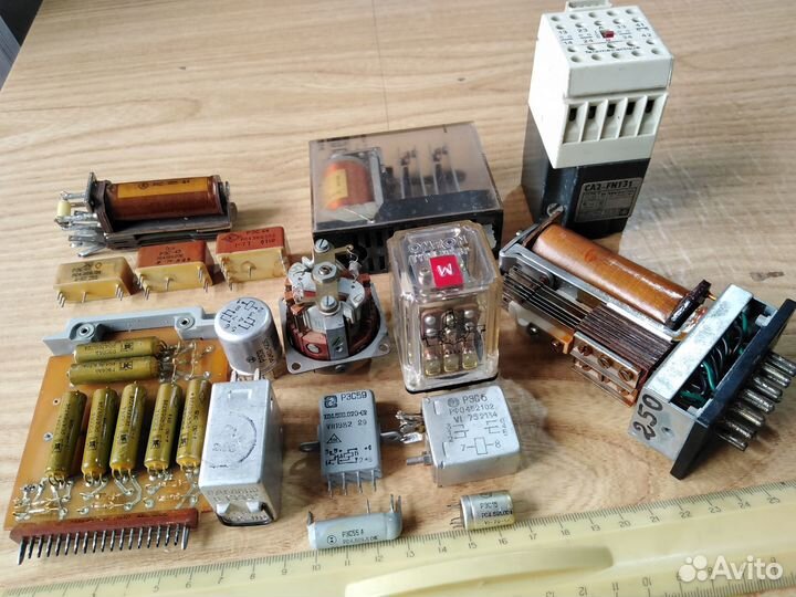 Выключатели, тумблеры, ключи, реле, разъемы СССР