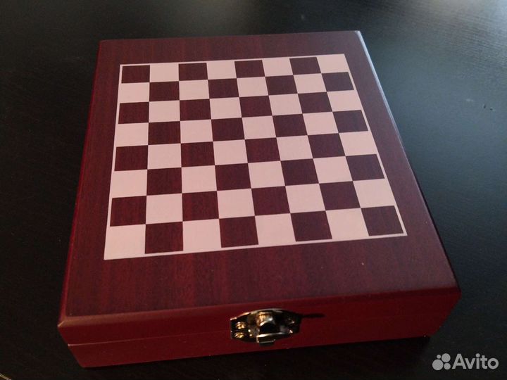 Винный набор - подарочный с шахматами