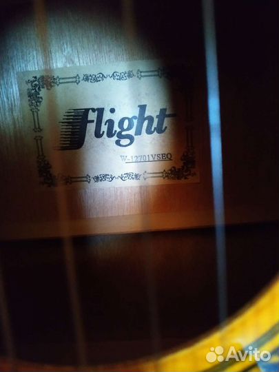 Акустическая гитара