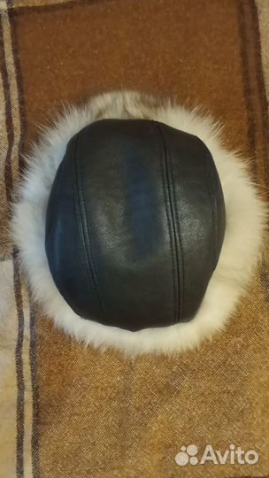 Женские меховые шапки