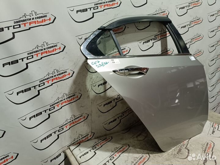 Дверь honda accord CU1 CU2 67510TL0000ZZ задняя правая серебро, NH743M S3632