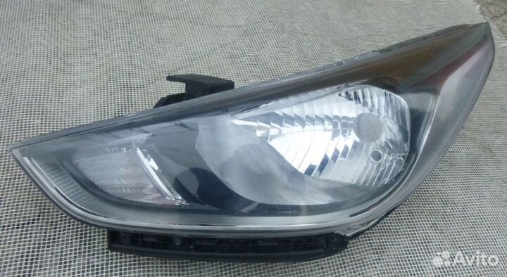 Хендай Солярис 2017-2020 фара левая