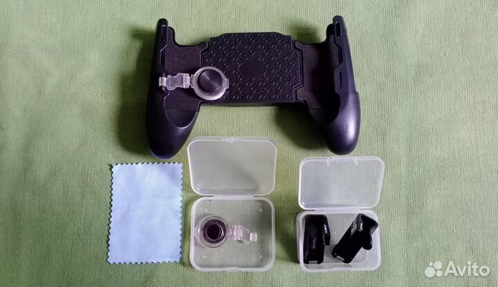 Игровой держатель телефона Portable Gamepad 3 in 1