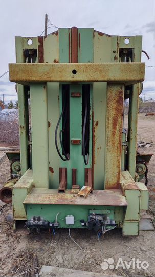 Продам б/у окорочный станок S.O.M