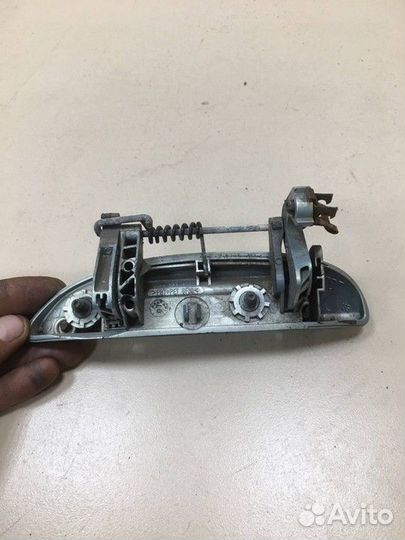 Ручка двери наружная правая