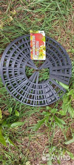 Подставка кустодержатель для клубники