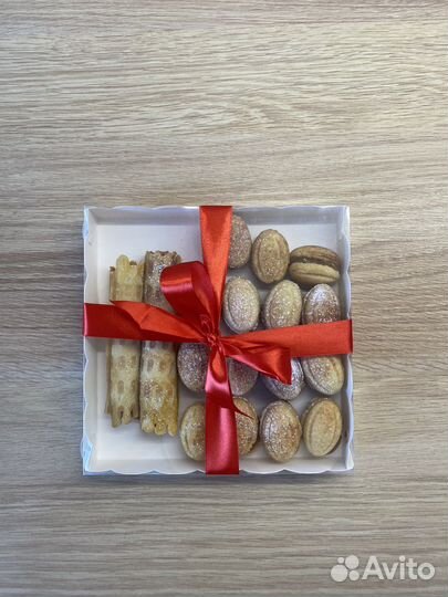 Орешки и трубочки со сгущенкой