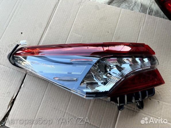 Левый задний фонарь в крыло Toyota Camry XV70