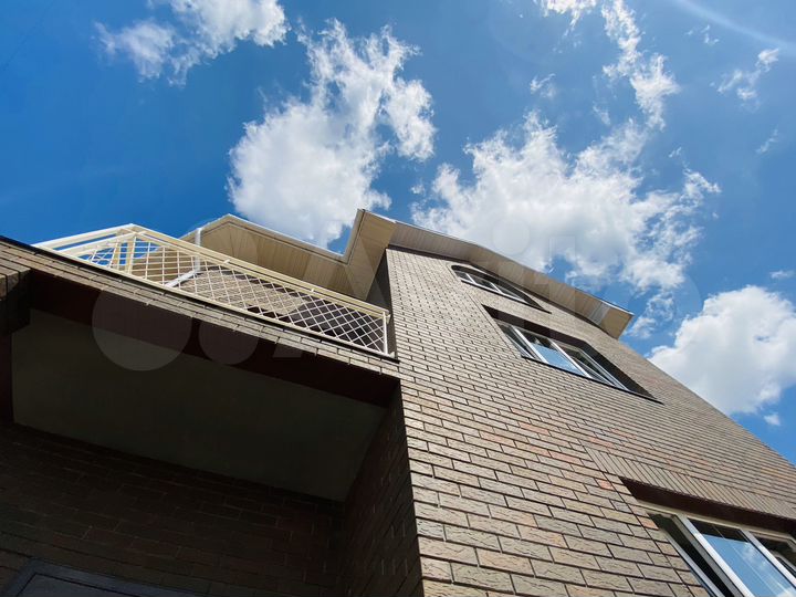 Дом 166,8 м² на участке 10 сот.