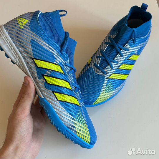 Бутсы сороконожки футзалки шиповки