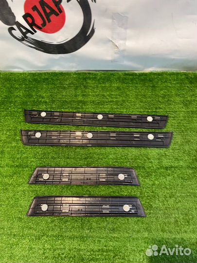 Порожек пластиковый(2) Toyota Camry AVV50 2AR-FXE