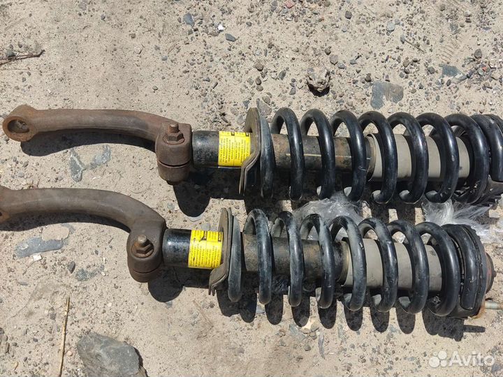 Амортизатор передний Chevrolet Trailblazer