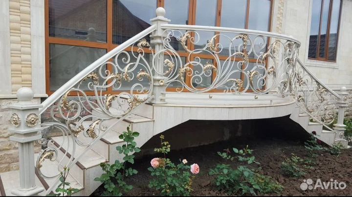 Кованные перила в рассрочку