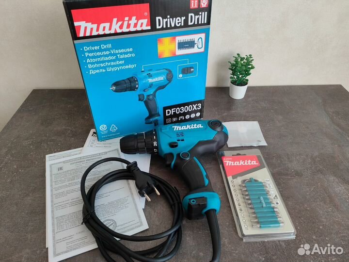 Дрель-шуруповерт Makita DF0300X3 оригинал новый