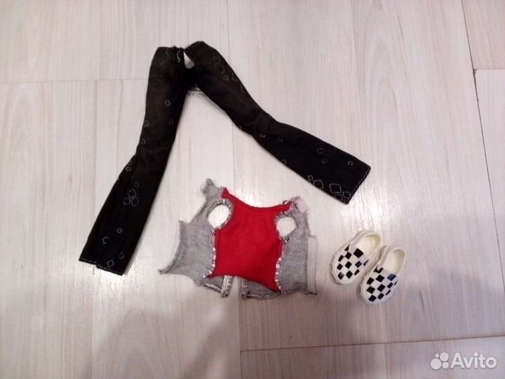 Одежда и аксессуары монстер хай дьюс