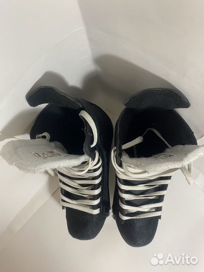 Коньки хоккейные