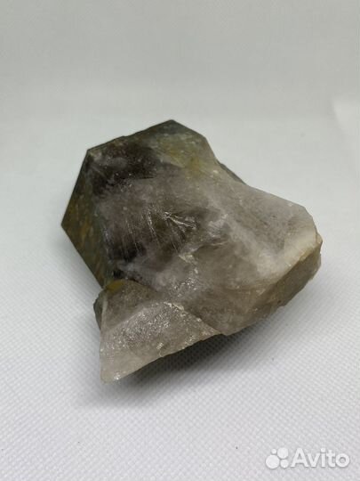 Кристалл кварца