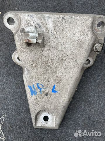 Кронштейн двигателя левый бмв Х3 Е83 N52