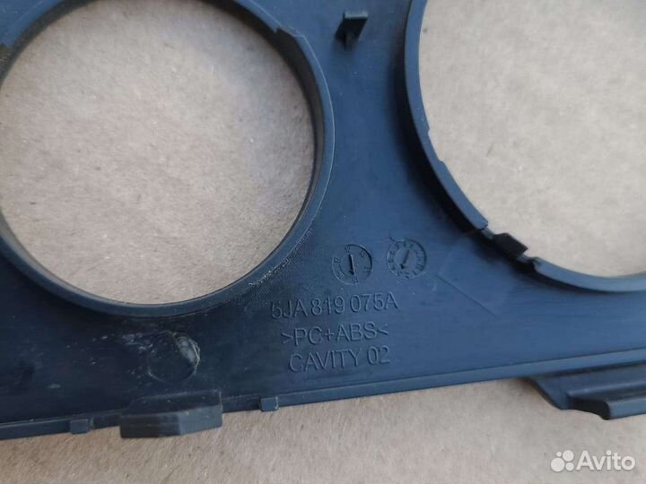 Накладка декоративная Skoda Rapid 2012-2017г