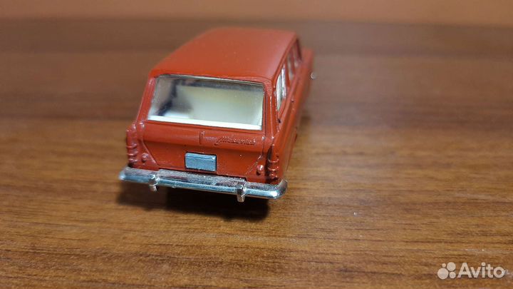 Модель автомобиля москвич 427 1:43