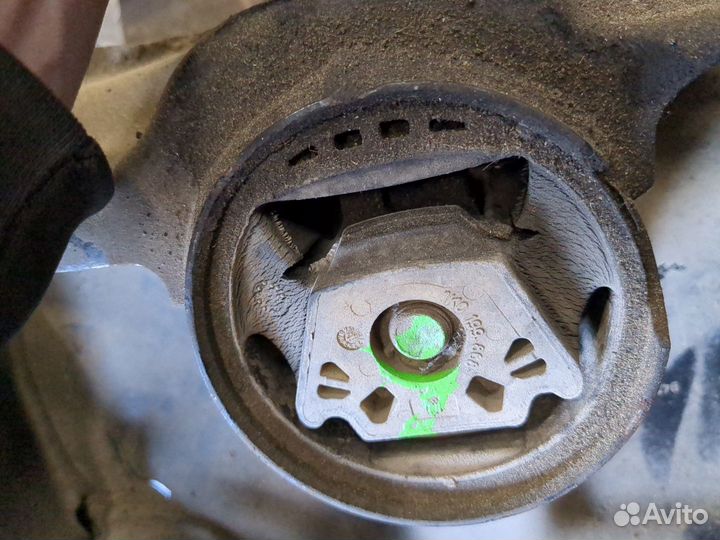 Балка подвески передняя Skoda Yeti, 2012