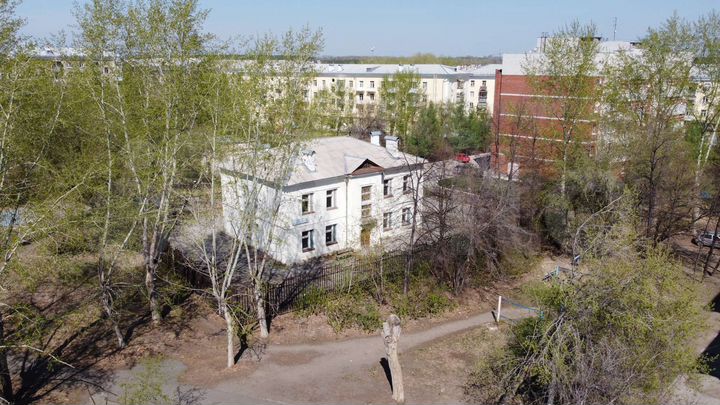 Здание, 400 м²