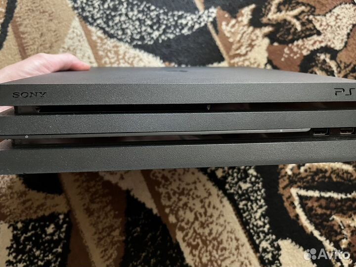 Sony playstation 4 pro 1tb