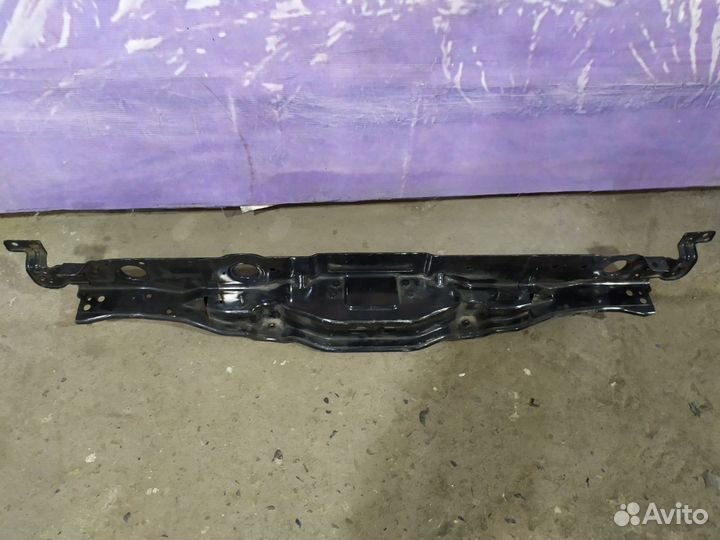 Hyundai ix40 панель телевизора, планка замка капот