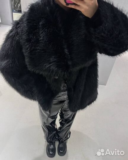 Шуба из эко меха черная