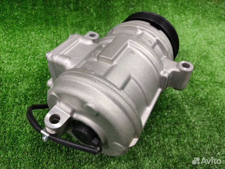 Компрессор кондиционера Toyota Land Cruiser UZJ100